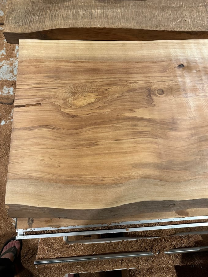 Natural grain of New Zealand Rimu timber