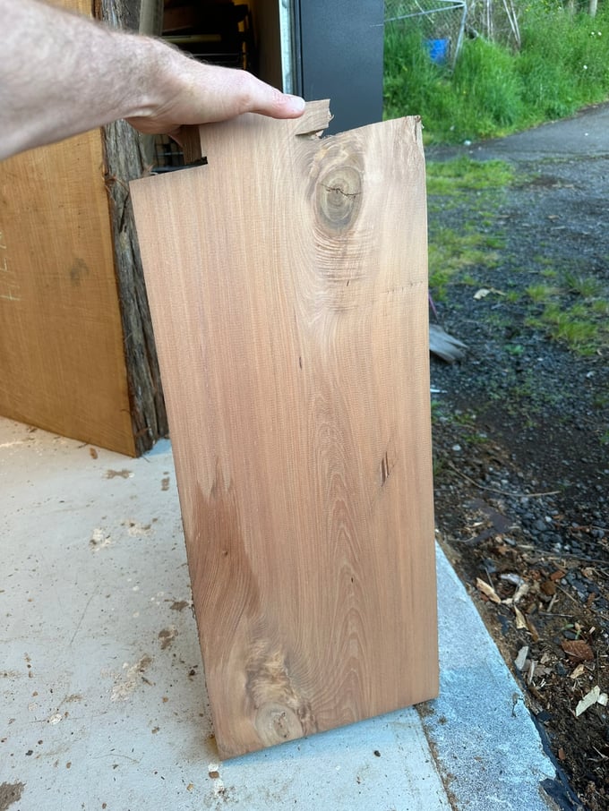 Natural grain and colour of New Zealand Tōtara timber